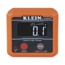 935-DAG - 2
