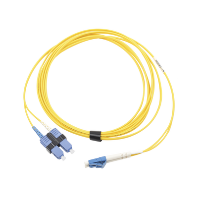 Jumper de Fibra Óptica Monomodo (OS2), XGLO, LC/UPC-SC/UPC Duplex, OFNR, Color Amarillo, 5 Metros (16.40 Pies) | FJ2-LCUSCUL-05