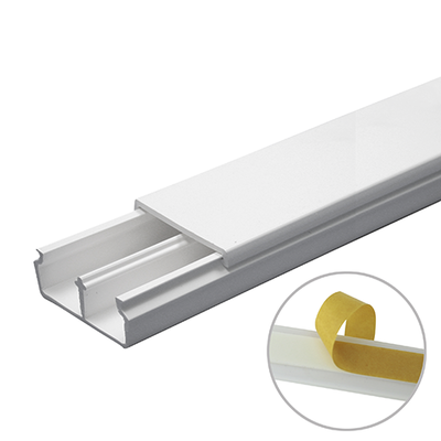 Canaleta en color blanco de PVC auto extinguible, con divisón 35 x 17, tramo de 6 pies, con cinta adhesiva (5301-21252) | TMK-1735-CC