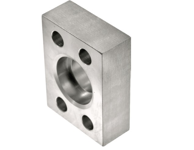 SSMEC CONTRABRIDA SOLDABLE DE 1-1/2" COD. 61PARA 3000 PSI, BARRENOS PARA TORNILLOSUNC, EN ACERO INOXIDABLE. Mod: W61-24-24-SS (Cara plana)