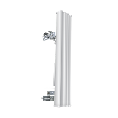 Antena sectorial para radio estaciones base airMAX de 90 grados de cobertura horizontal, 5 GHz (5.15-5.85 GHz) de 20 dBi | AM-5G20-90