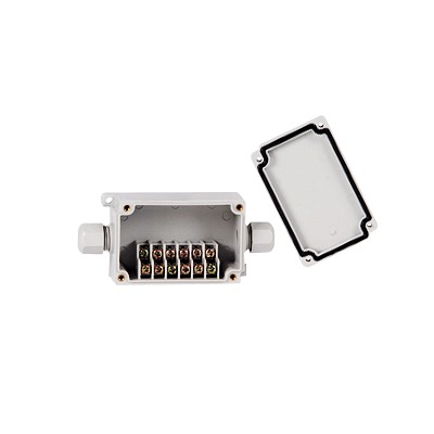 Caja de Conexión Exterior con Conexión Lateral para 6 Líneas (doble tornillo). Incluye Glándulas. | PST-TJ6P